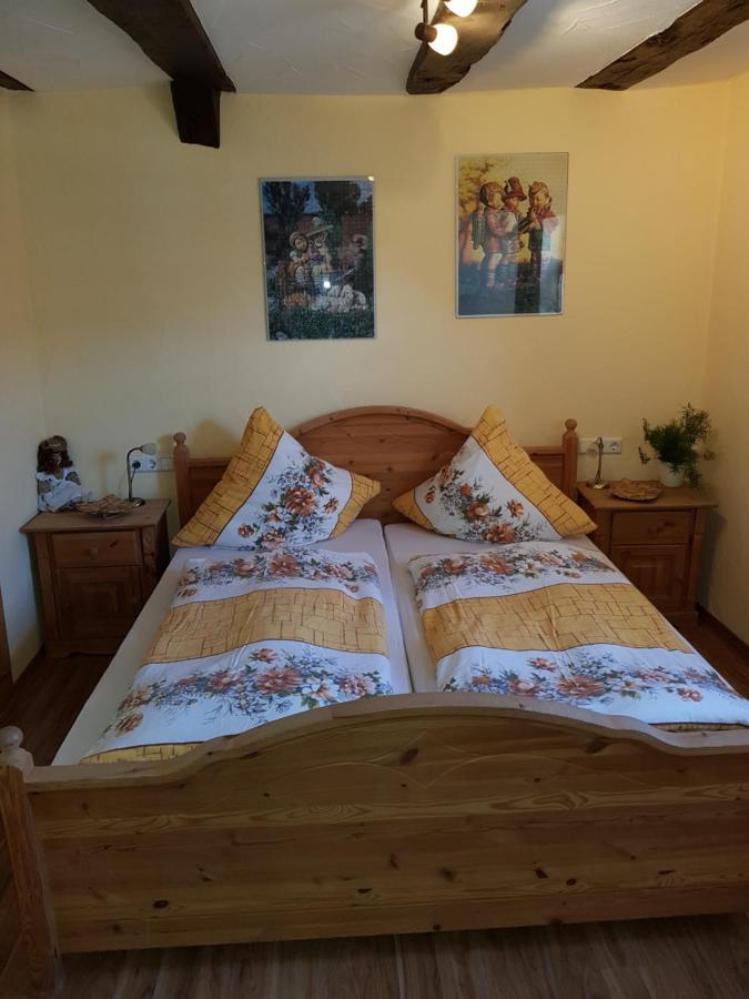 Zum Burgtoerle * Wallduern